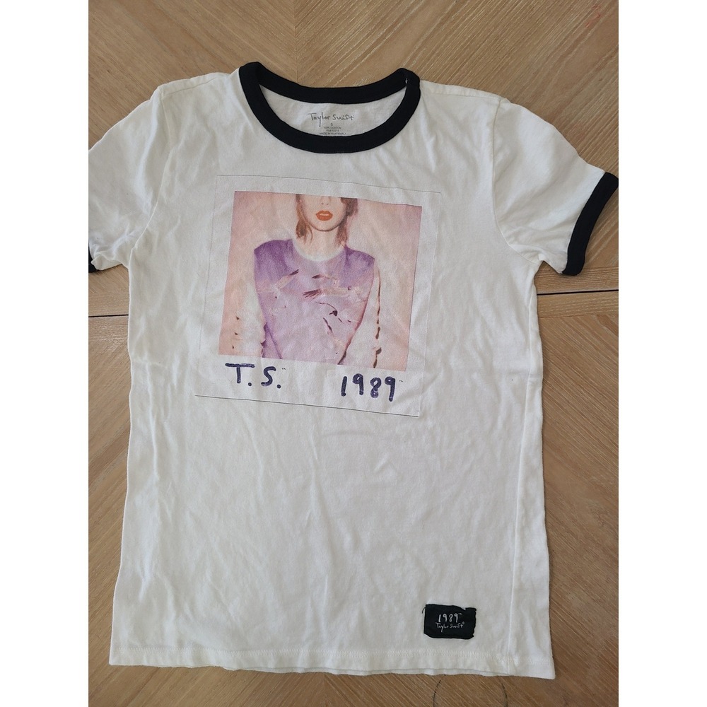 Taylor Swift 1989 World Tour T-Shirt Women S White Good Ringer Graphic Tee